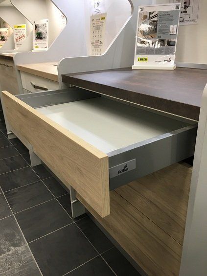 Cajón innotech atira push to open de Hettich de Berzal Bricomaderas en Valladolid