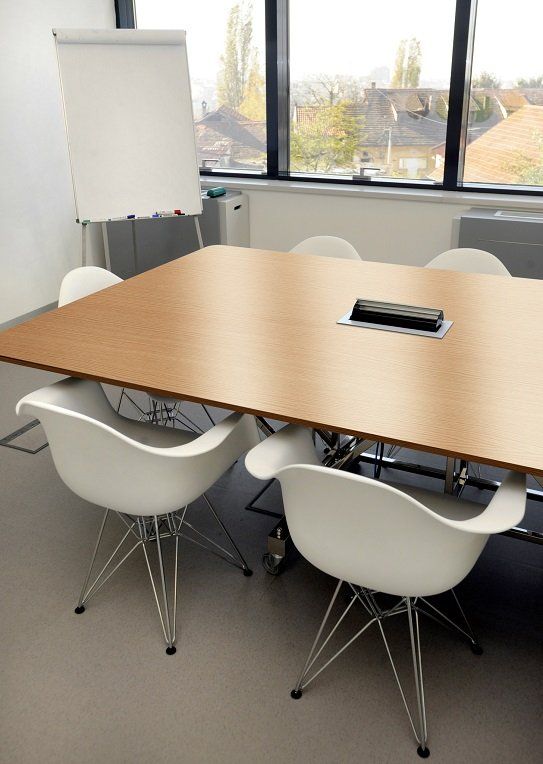 Ambiente realizado con melamina roble bello de Finsa Berzal Bricomaderas Valladolid