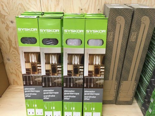 AUTOSERVICIO DE GUARDARROPAS ELEVABLES