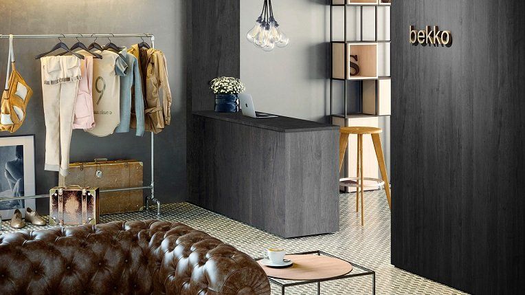 Ambiente diseñado con la melamina roble azabache de Finsa Berzal Bricomaderas Valladolid