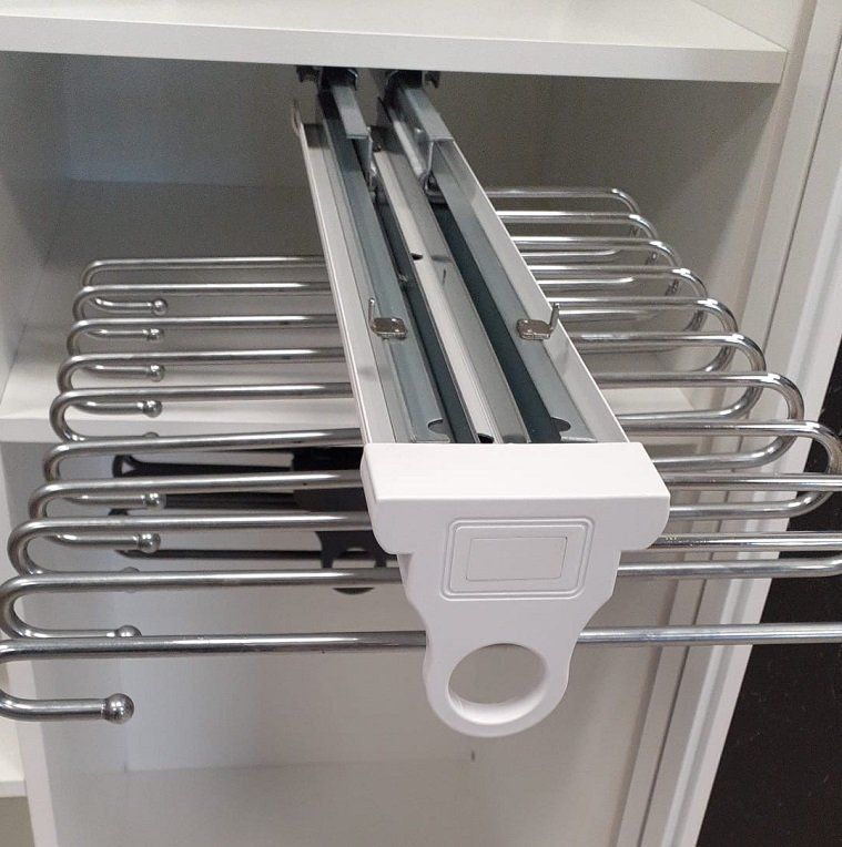 Pantalonero extraíble de 10 perchas en blanco de Divalfer en Berzal Bricomaderas en Valladolid